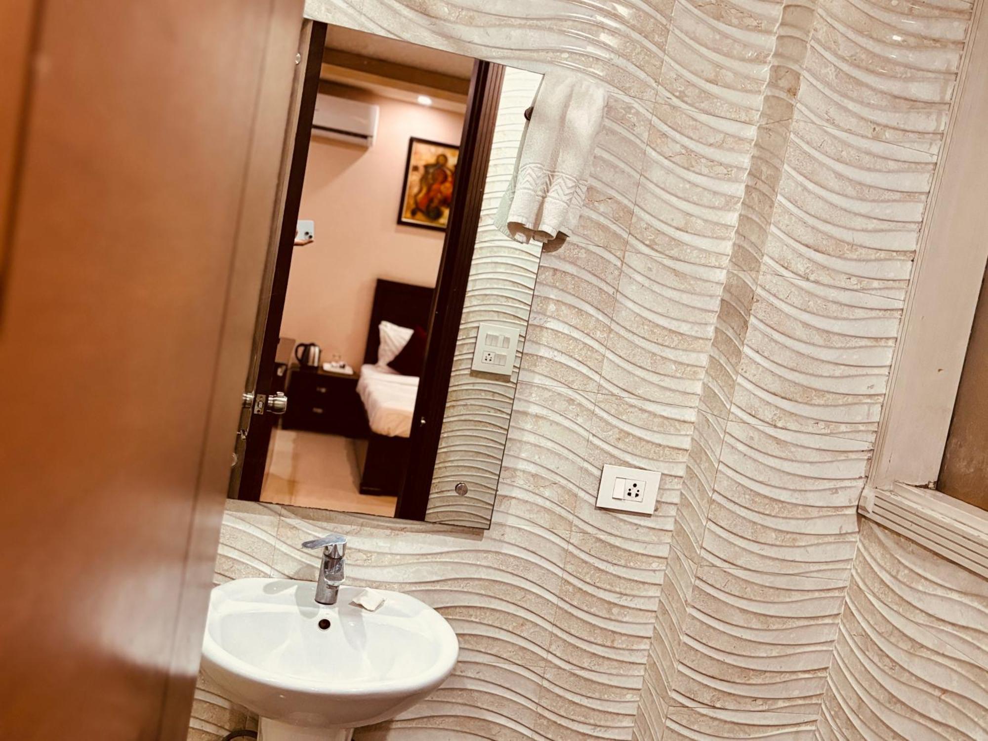Hotel Hc Grand New Delhi Ngoại thất bức ảnh